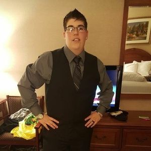 Meet your Posher, Crystal